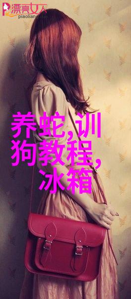 夏日幽径中的凉亭静谧与自然的交响