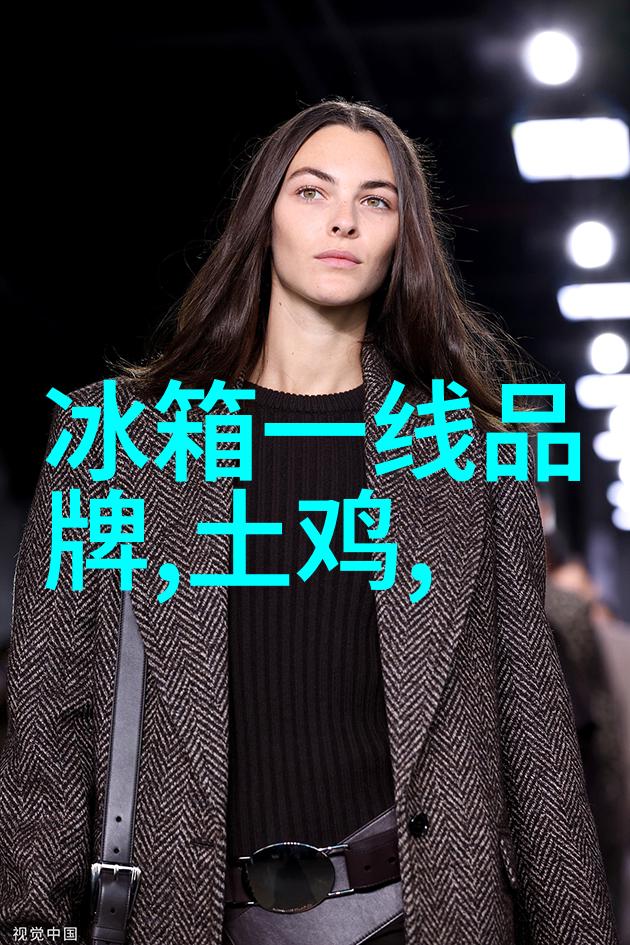暖心故事附近拆装空调师傅的辛勤付出