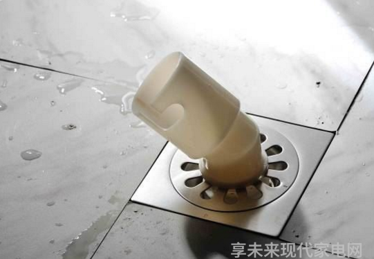 原来把排水管直接插入地漏是错误的